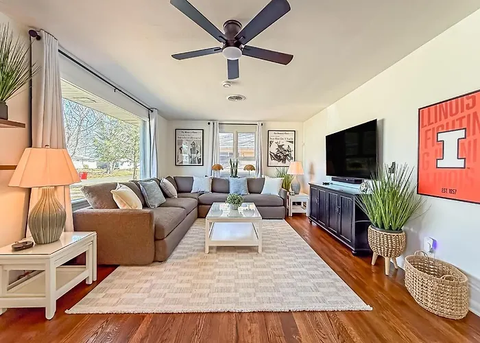 Villa Cozy Walkable To Uiuc