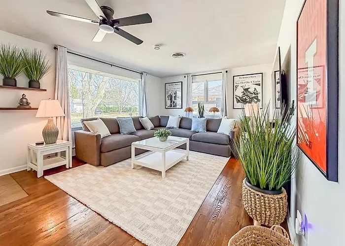 Villa Cozy Walkable To Uiuc